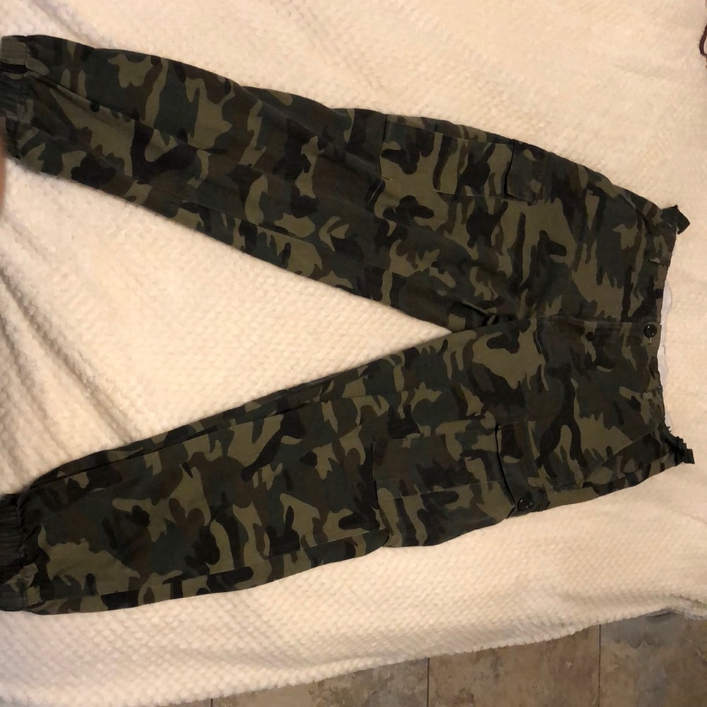 Fashion nova camo pants